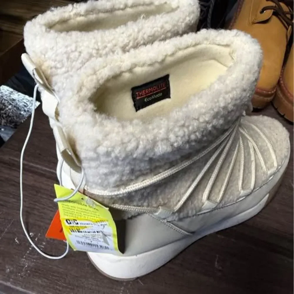 Cream Sherpa Winter Boots New Tags - Picture 3 of 5